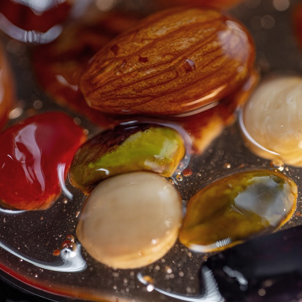 Обжаренные орехи и сухофрукты в меду купить в интернет-магазине VERHOFF