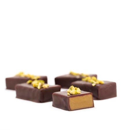 Конфеты «Пралине фисташка с малиной»