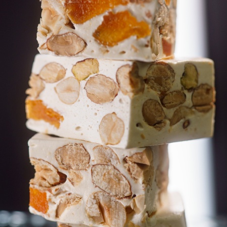 Туррон с орехами и сухофруктами купить в интернет-магазине VERHOFF