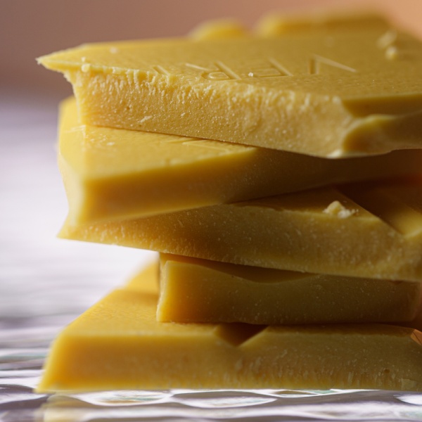 Детский шоколад 40% манго-маракуйя на кокосовом молоке