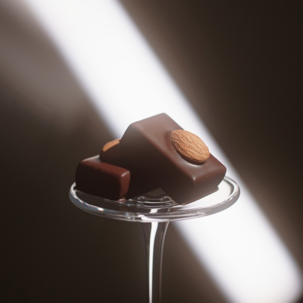 Конфеты с марципаном и миндалем в темном шоколаде купить в интернет-магазине VERHOFF